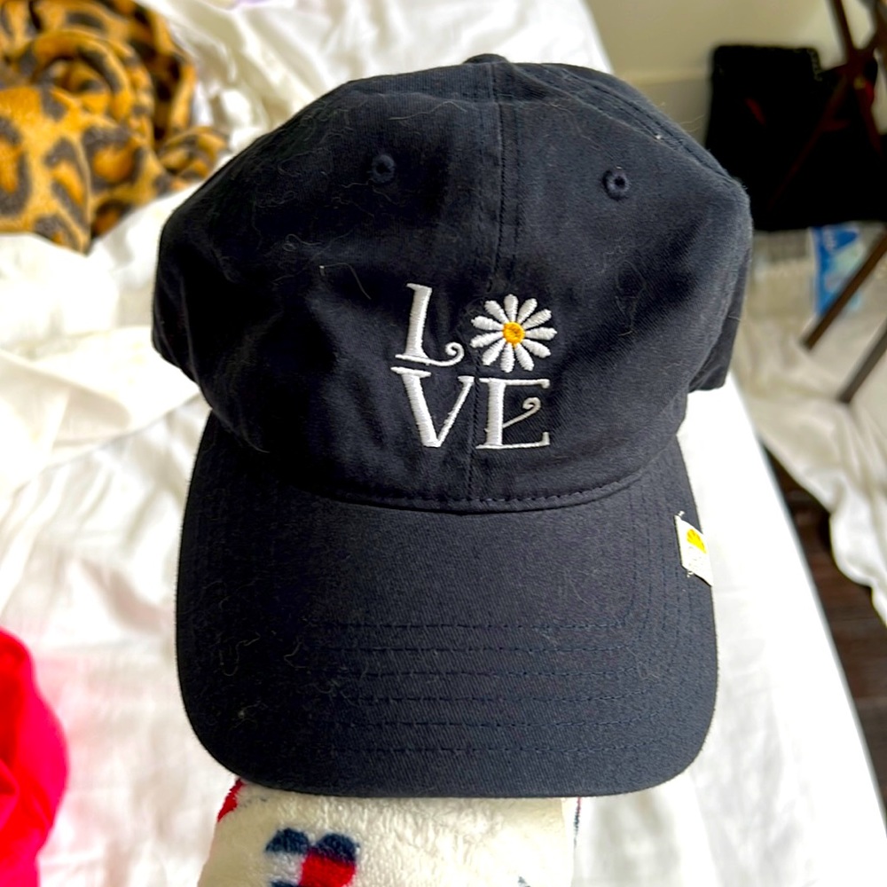 C&C California Adjustable “LOVE” hat NWT 🧢♥️